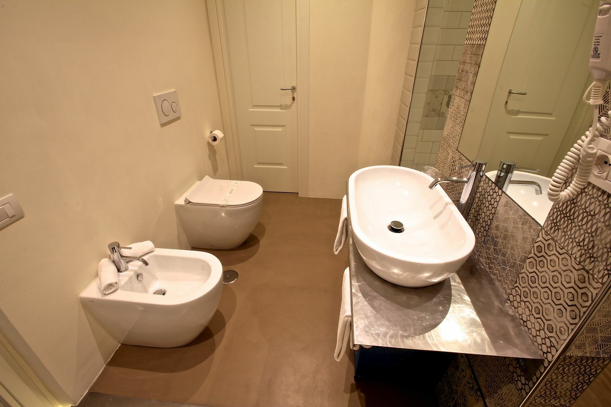 สปัญญา ซีเคร็ต รูม Hotel โรม ภายนอก รูปภาพ